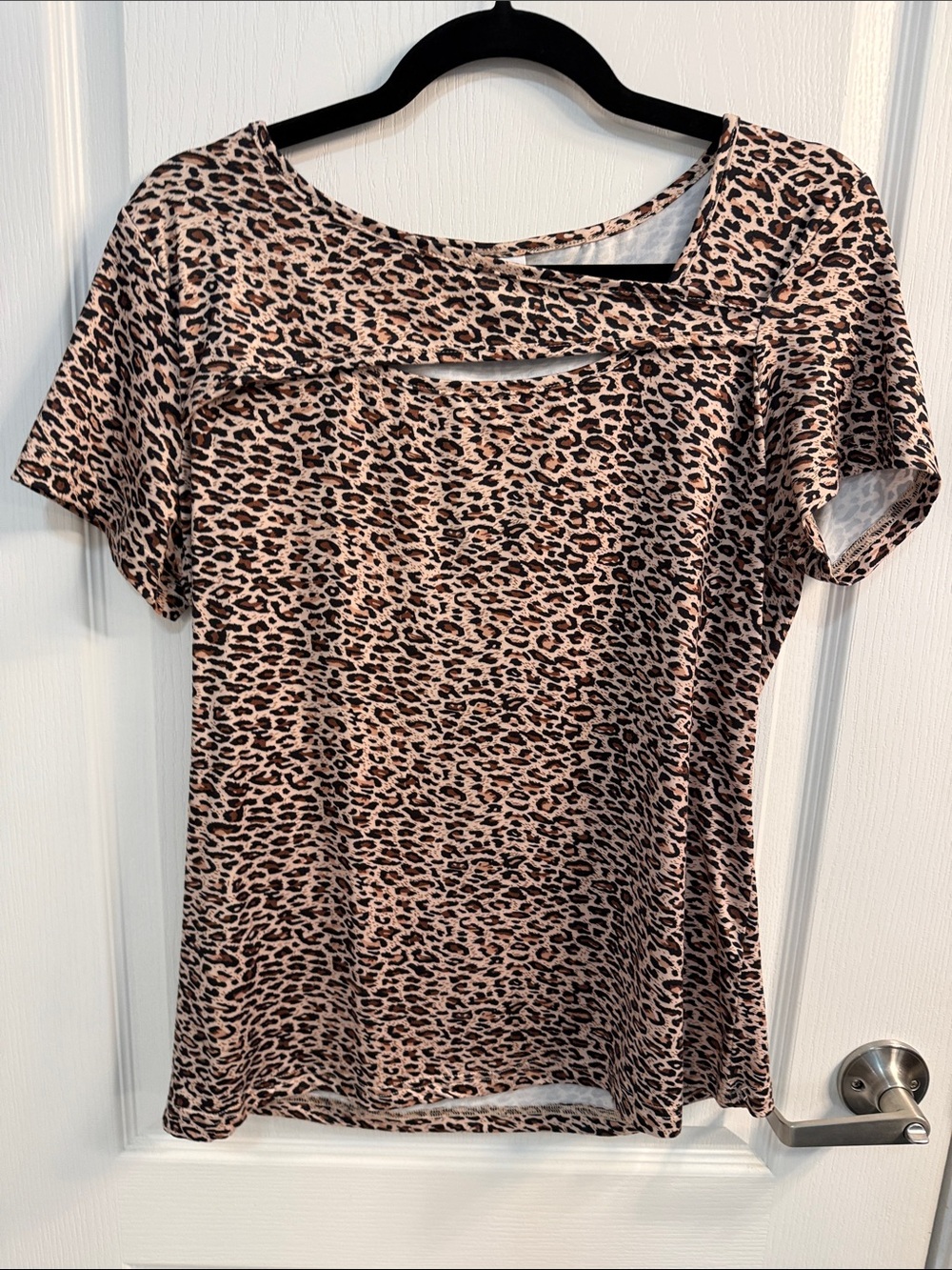 Leopard Print Cutout Short Sleeve Tee - Brown/Black